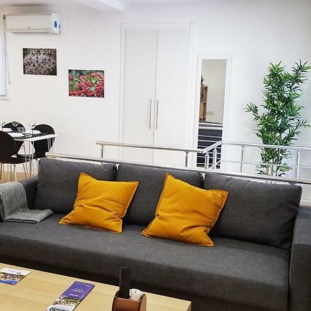Loft Yolanda Centro Apartment เกว็งกา ภายนอก รูปภาพ