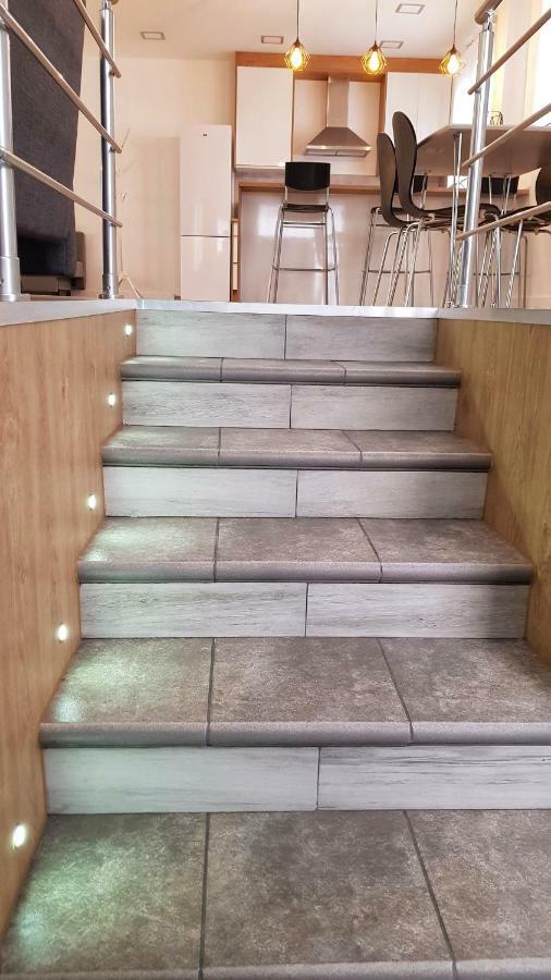 Loft Yolanda Centro Apartment เกว็งกา ภายนอก รูปภาพ
