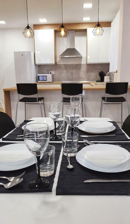 Loft Yolanda Centro Apartment เกว็งกา ภายนอก รูปภาพ
